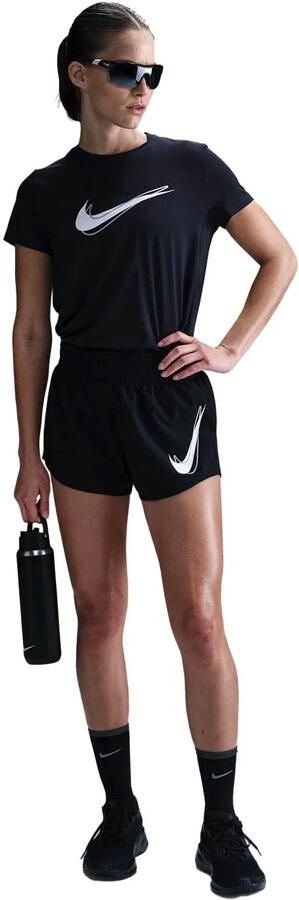 Nike One Dri-FIT hardloopshorts met halfhoge taille en binnenbroekje voor dames Zwart