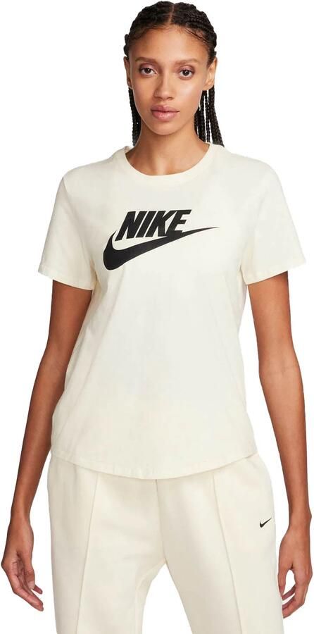 Nike Sportswear Essentials Tee