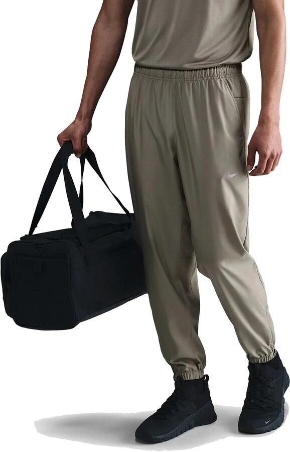Nike Tapered Fit Sportbroek
