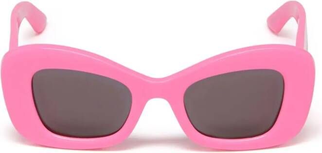 Alexander McQueen Eyewear Bold zonnebril met cat-eye montuur Roze
