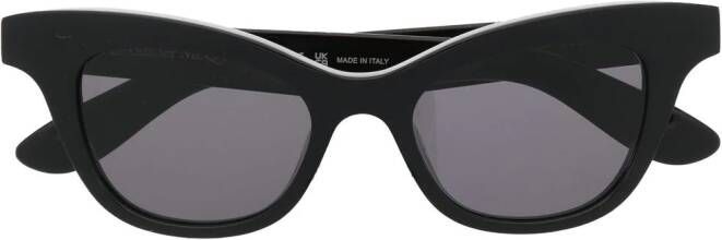 Alexander McQueen Eyewear Zonnebril met cat-eye montuur Zwart