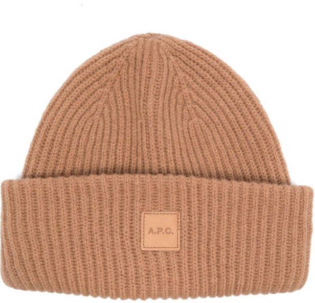 A.P.C. Muts met logopatch Bruin