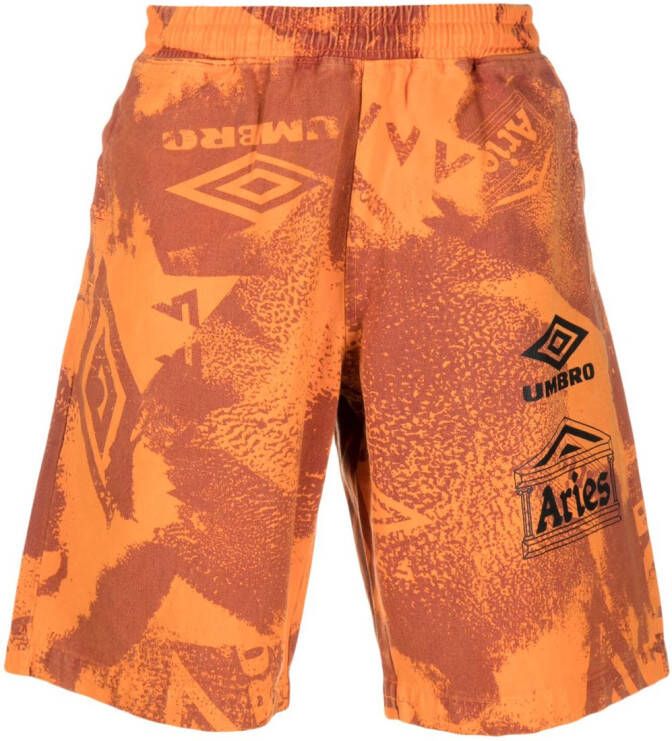 Aries Shorts met print Oranje