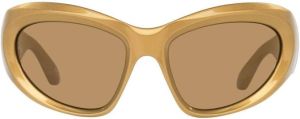 Balenciaga Eyewear BB0228S zonnebril met kattenoog montuur Goud