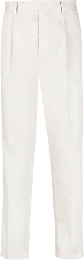 Dell'oglio Chino met geplooid detail en toelopende pijpen Beige