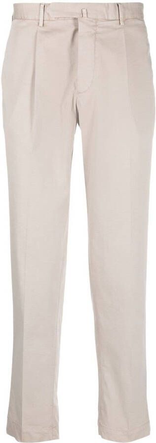 Dell'oglio Chino met geplooid detail en toelopende pijpen Beige