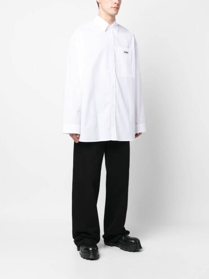 032c Overhemd met geborduurd logo Wit
