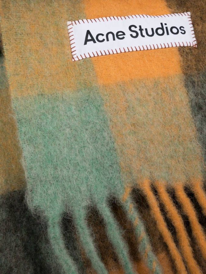 Acne Studios Gestreepte sjaal Bruin