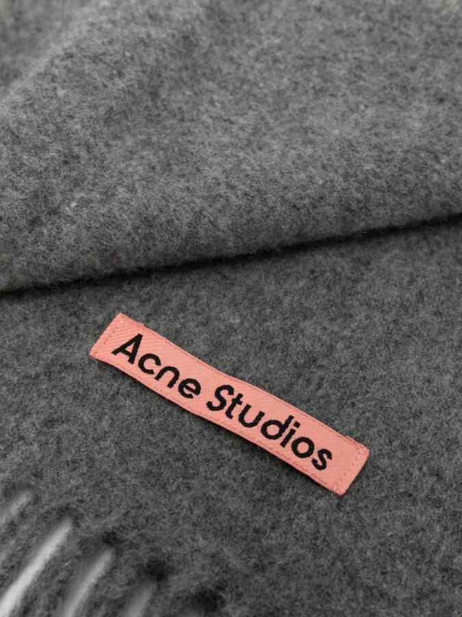 Acne Studios Sjaal met franje Grijs