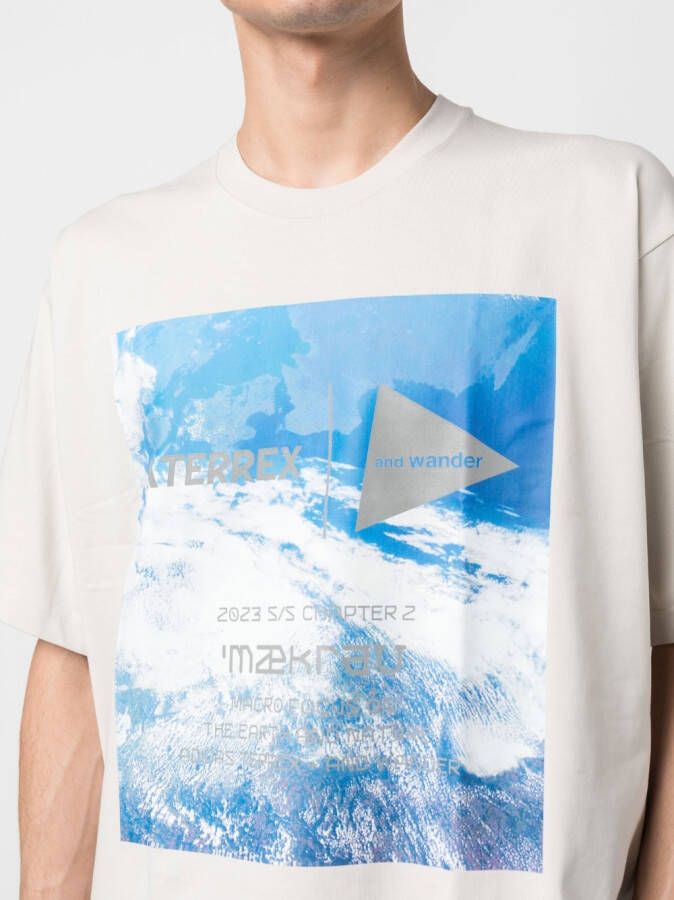 adidas T-shirt met print Beige