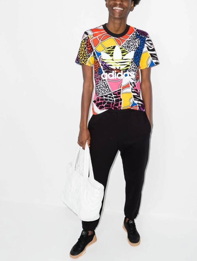 adidas T-shirt met print Wit