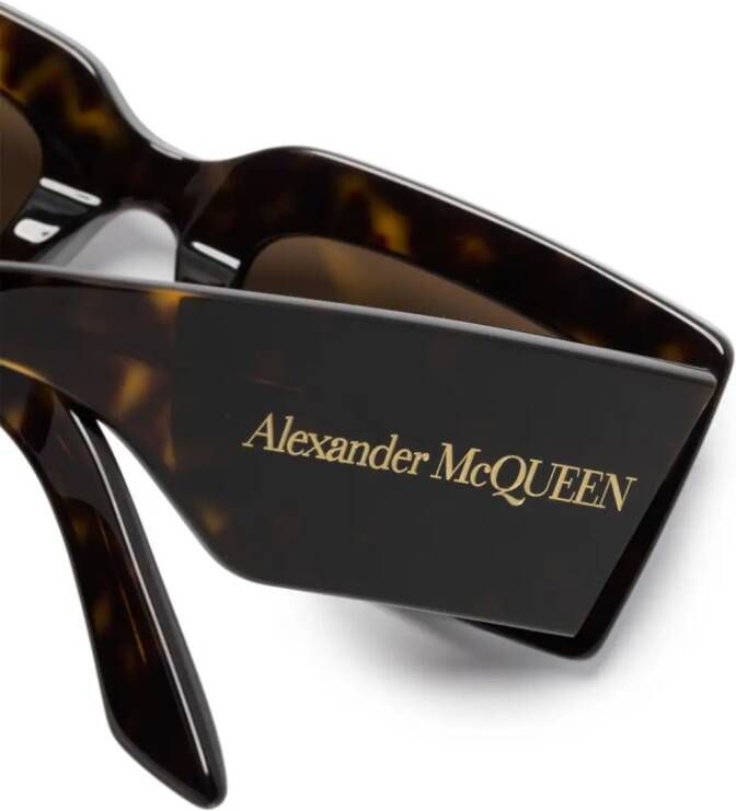 Alexander McQueen Eyewear Bold zonnebril met rechthoekig montuur van schildpadschild design Bruin