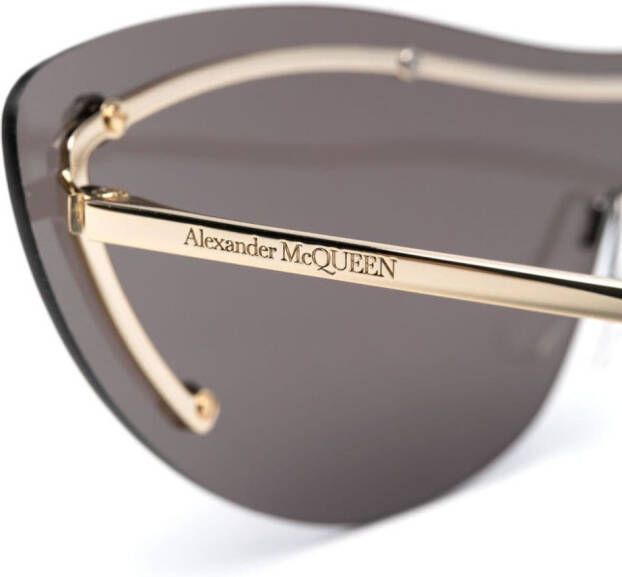 Alexander McQueen Eyewear Zonnebril met cat-eye studs Goud