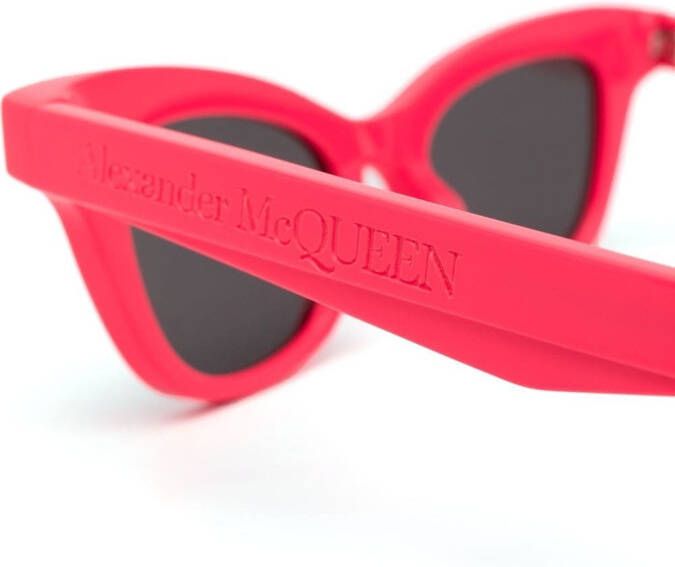 Alexander McQueen Eyewear Zonnebril met cat-eye montuur Roze