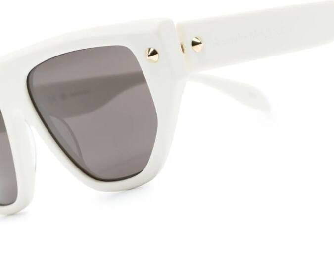 Alexander McQueen Eyewear Zonnebril met ovaal montuur Wit