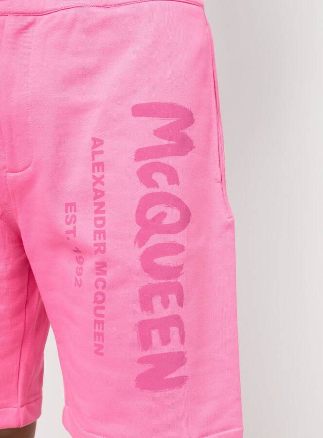 Alexander McQueen Trainingsshorts met logoprint Roze