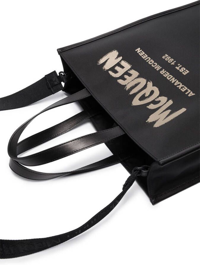 Alexander McQueen Shopper met geborsteld logo Zwart