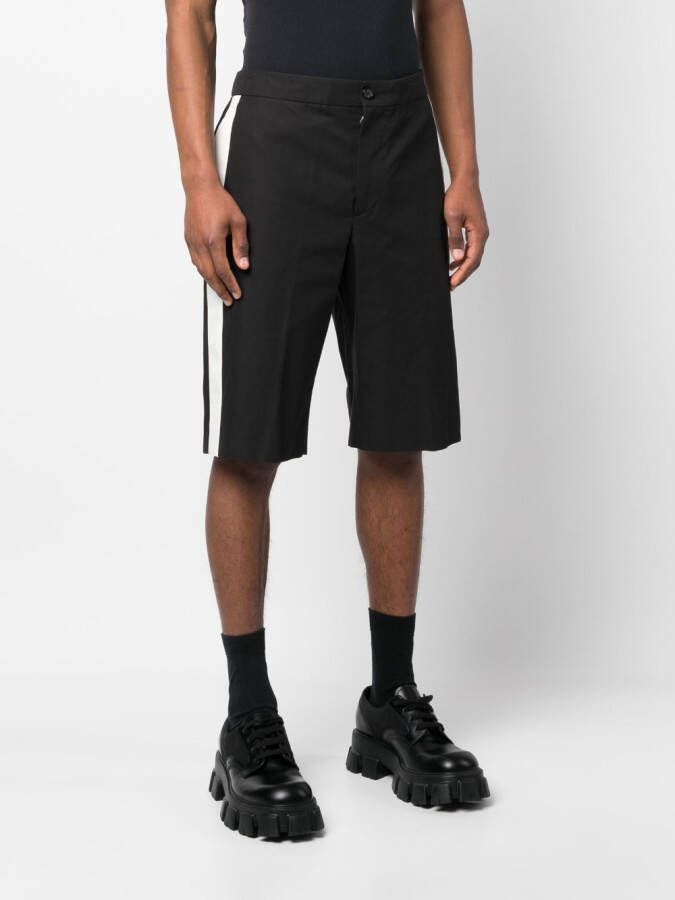 Alexander McQueen Bermuda shorts met zijstreep Zwart