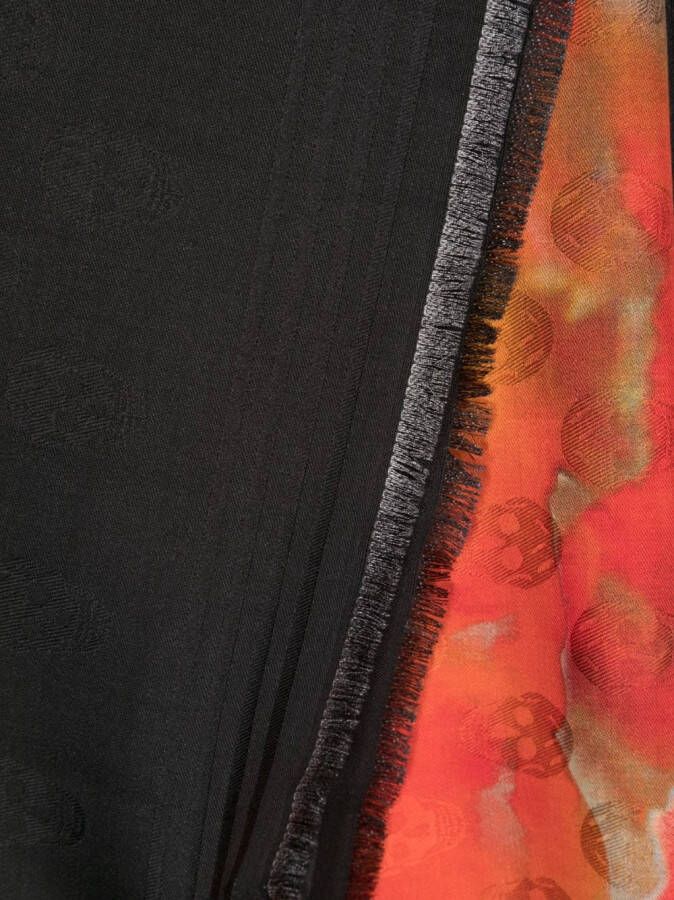 Alexander McQueen Sjaal met doodskop patroon Zwart
