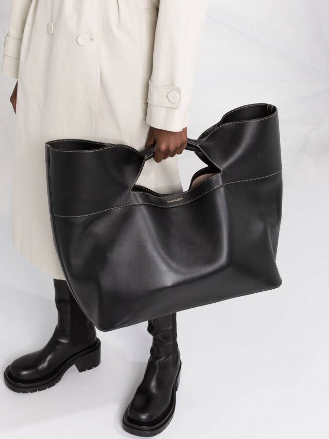 Alexander McQueen The Bow leren shopper Zwart