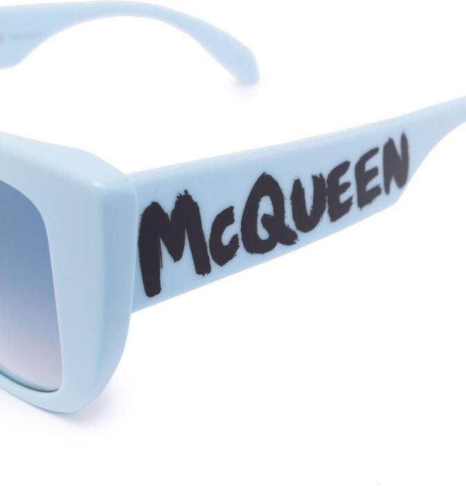Alexander McQueen Zonnebril met cat-eye montuur Blauw