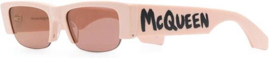 Alexander McQueen Eyewear Zonnebril met logoprint Roze