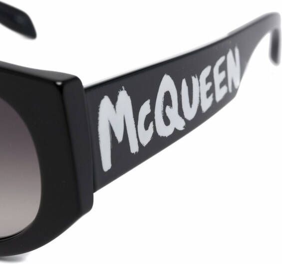 Alexander McQueen Zonnebril met ovaal montuur Zwart