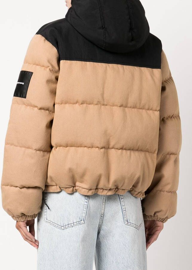 Alexander Wang Donsjack met logopatch Beige
