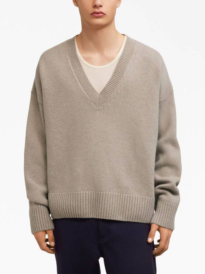 AMI Paris Trui met V-hals Beige