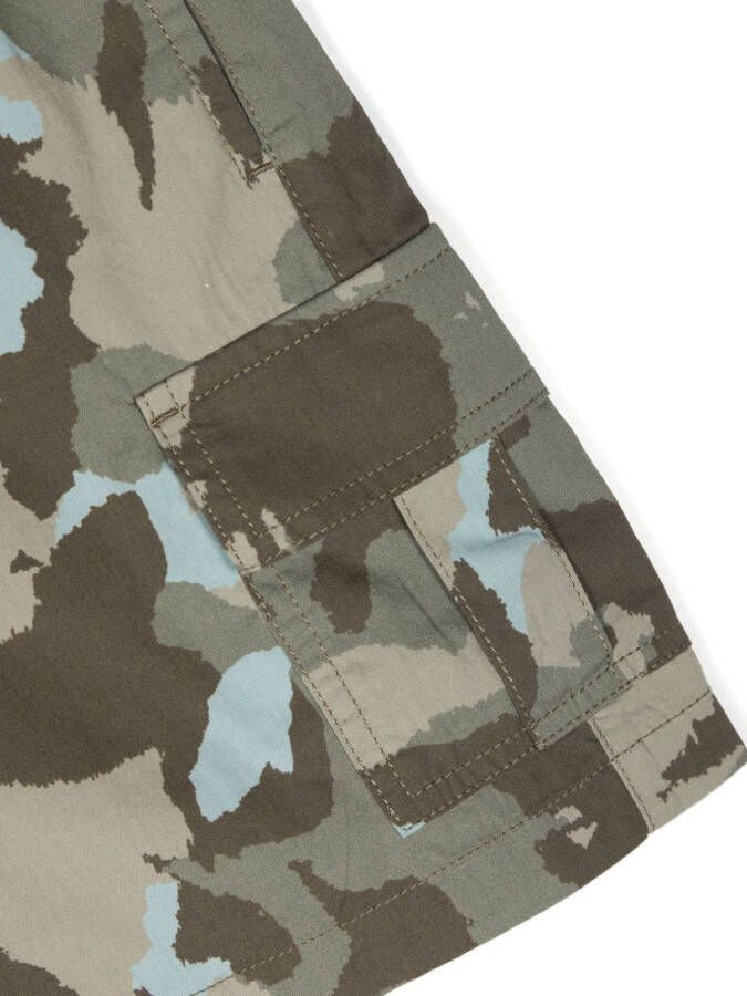 Aspesi Kids Shorts met camouflageprint Groen