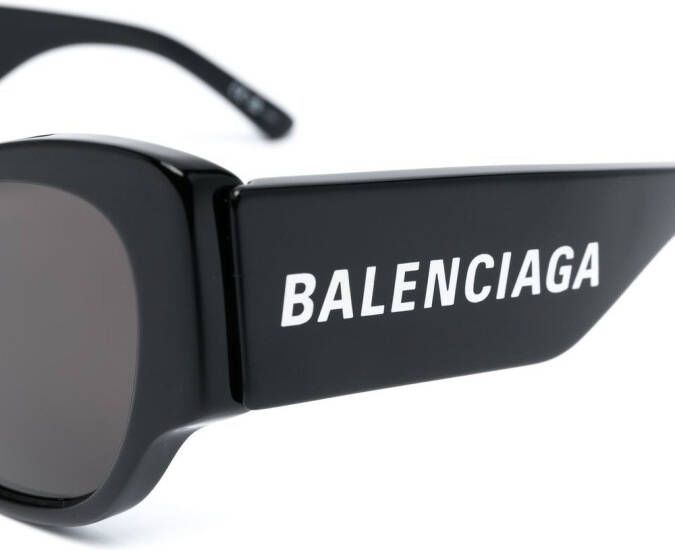 Balenciaga Eyewear Zonnebril met cat-eye montuur Zwart