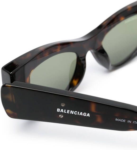 Balenciaga Eyewear Odeon zonnebril met cat-eye montuur Bruin