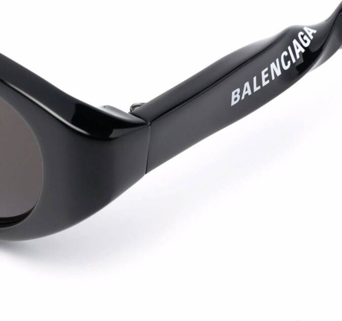 Balenciaga Eyewear Twist zonnebril met cat-eye montuur Zwart