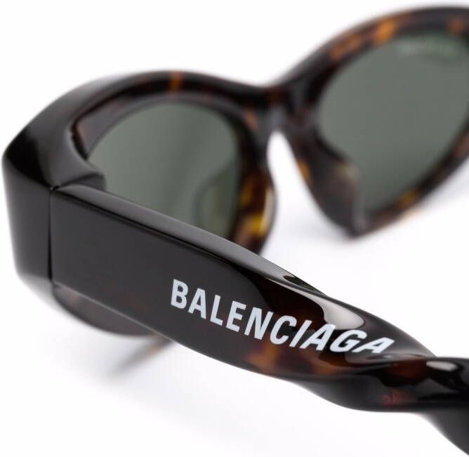 Balenciaga Eyewear Zonnebril met cat-eye montuur Bruin