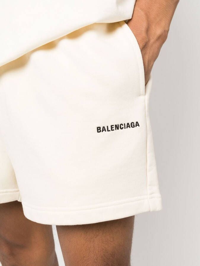 Balenciaga Trainingsshorts met geborduurd logo Beige