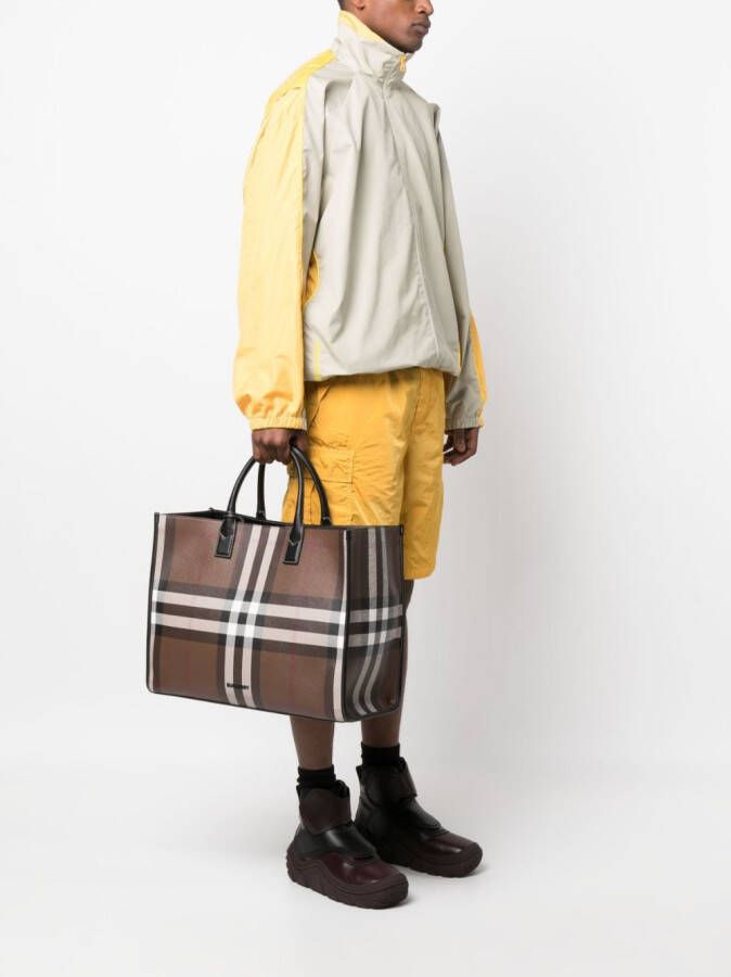 Burberry Geruite shopper Bruin