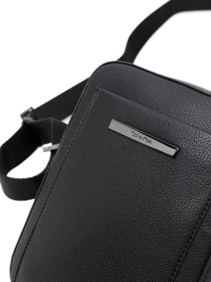 Calvin Klein Crossbodytas met logoplakkaat Zwart