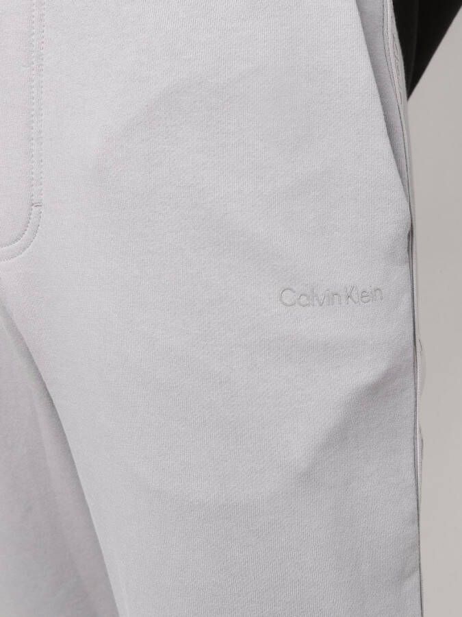 Calvin Klein Trainingsbroek met logoband Grijs