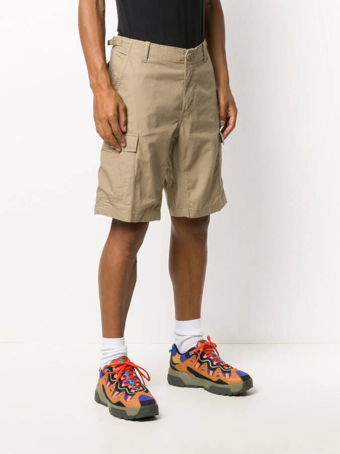 Carhartt WIP Shorts met logopatch aan zijkant Beige