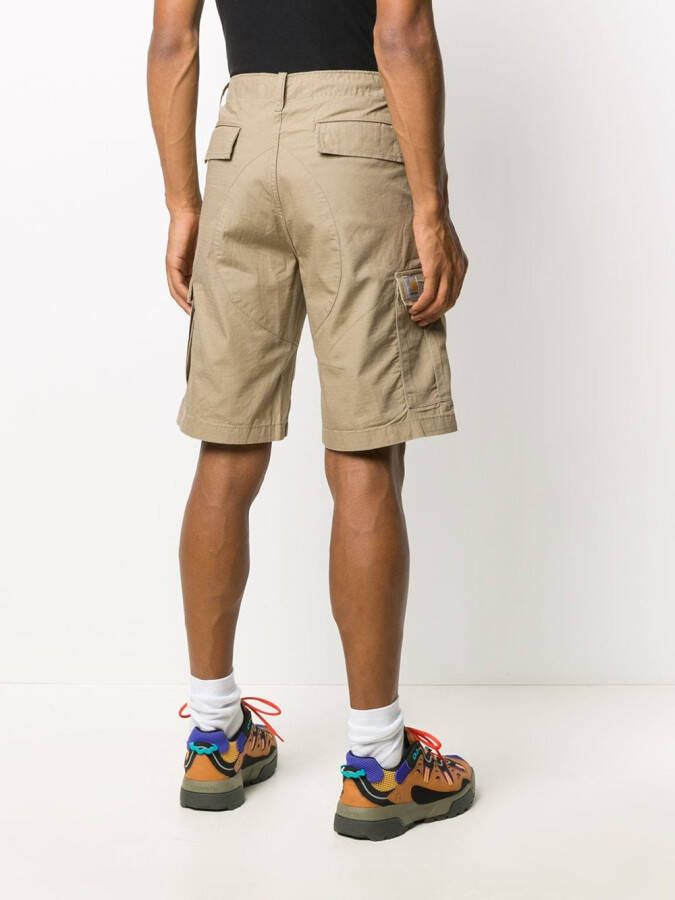 Carhartt WIP Shorts met logopatch aan zijkant Beige