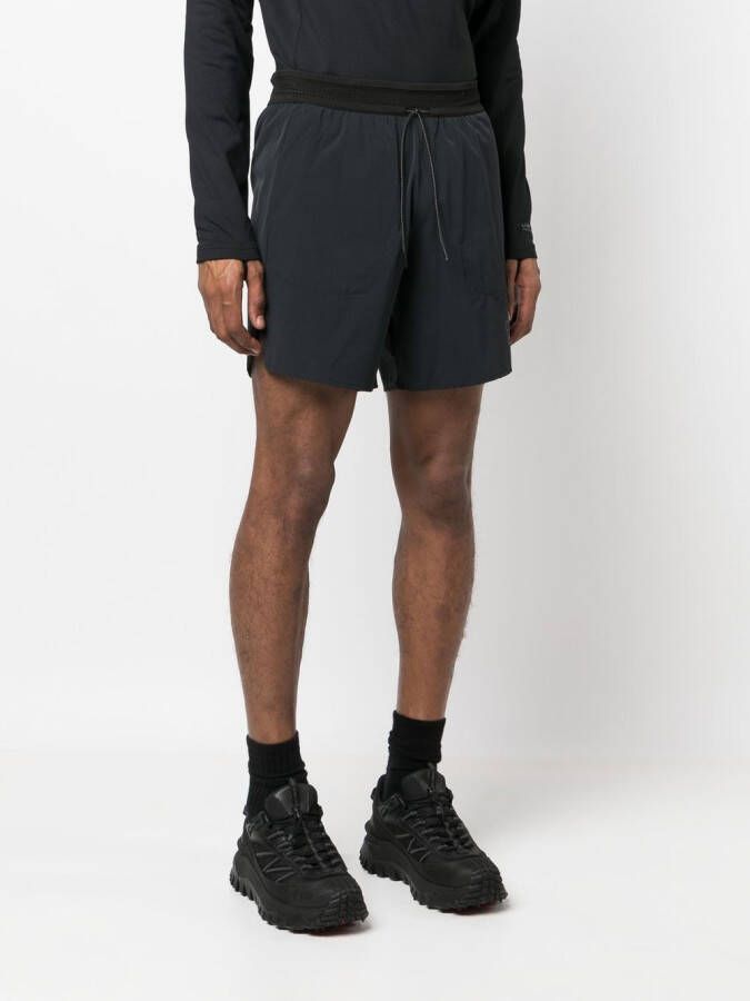 OVER 6'' Sport shorts Zwart