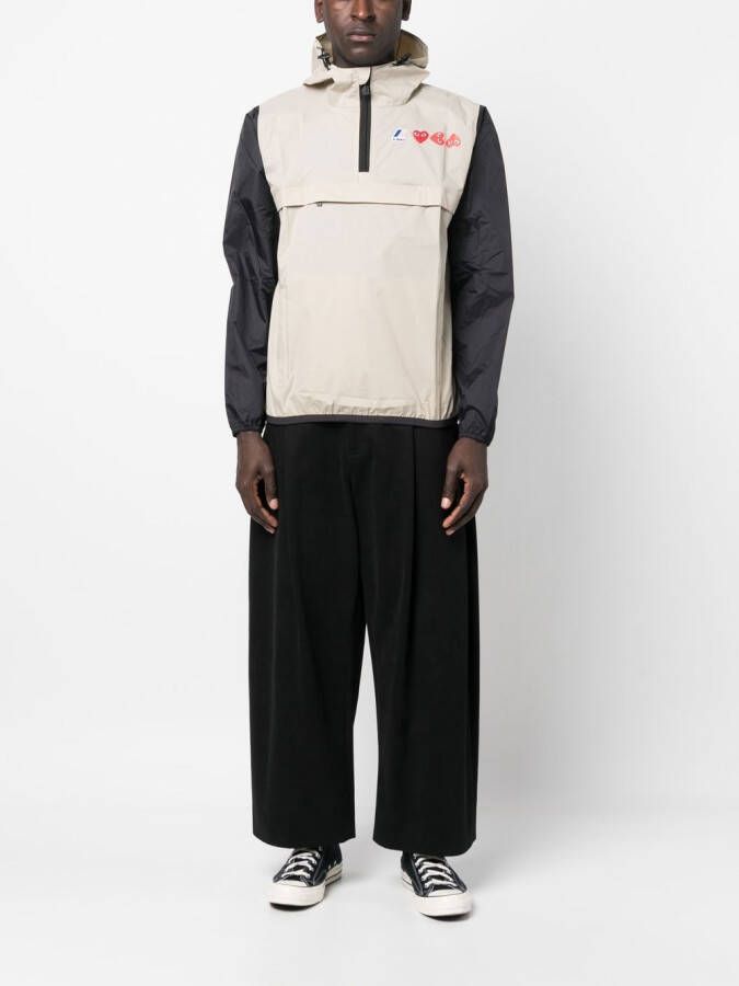 Comme Des Garçons Play Jack met capuchon Beige