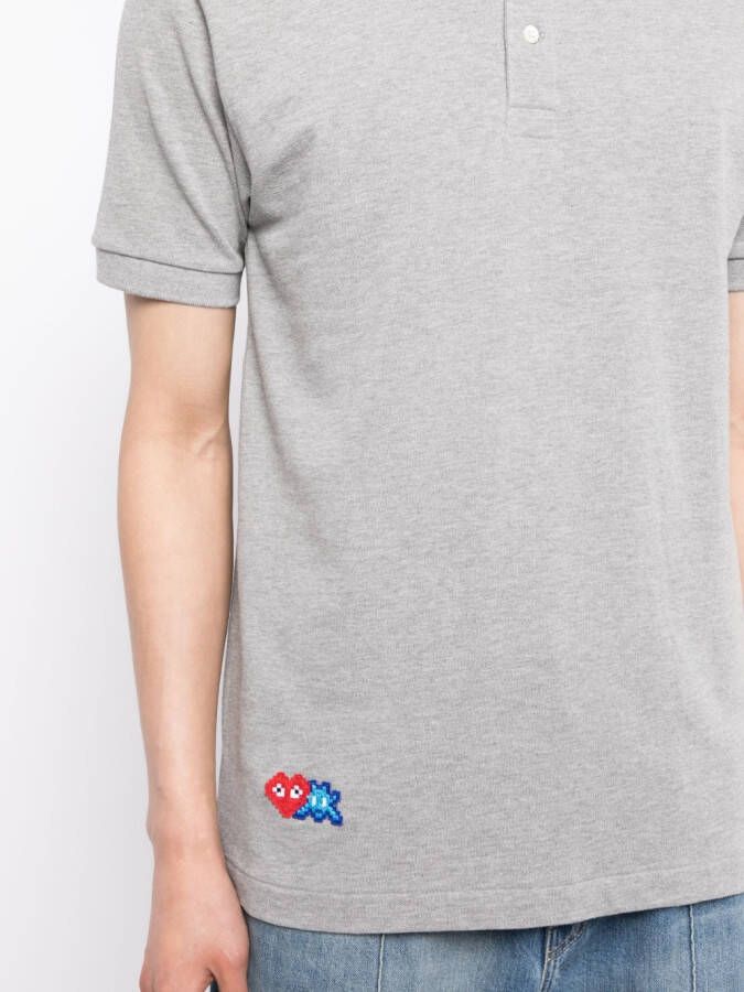 Comme Des Garçons Play Poloshirt met logopatch Grijs