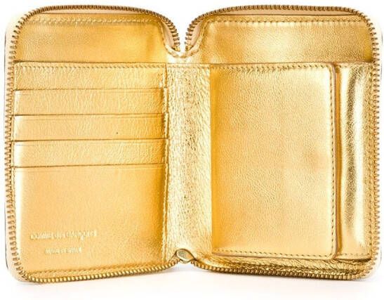 Comme Des Garçons Wallet 'Embossed Logo' wallet Goud