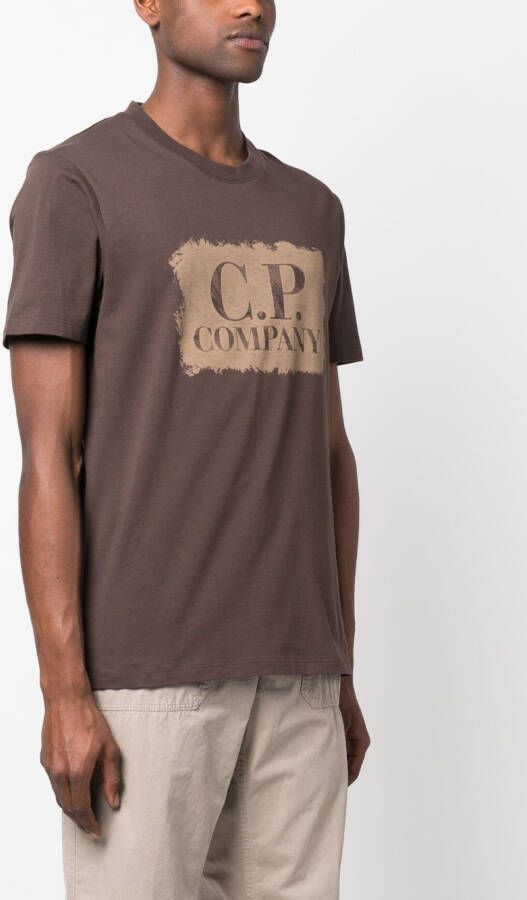 C.P. Company T-shirt met logoprint Bruin