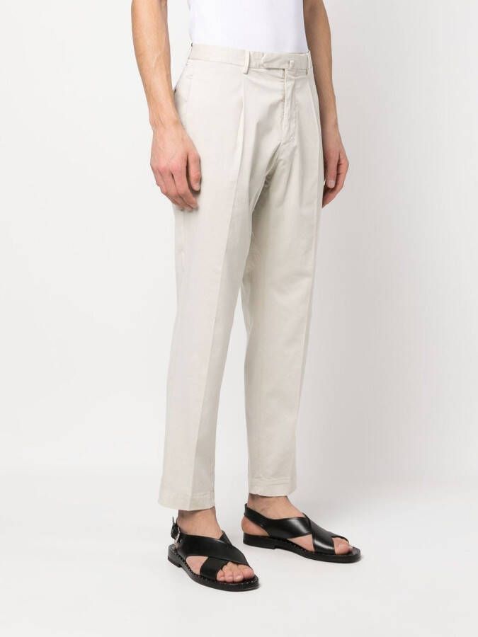 Dell'oglio Chino met geplooid detail en toelopende pijpen Beige