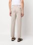 Dell'oglio Chino met geplooid detail en toelopende pijpen Beige - Thumbnail 4
