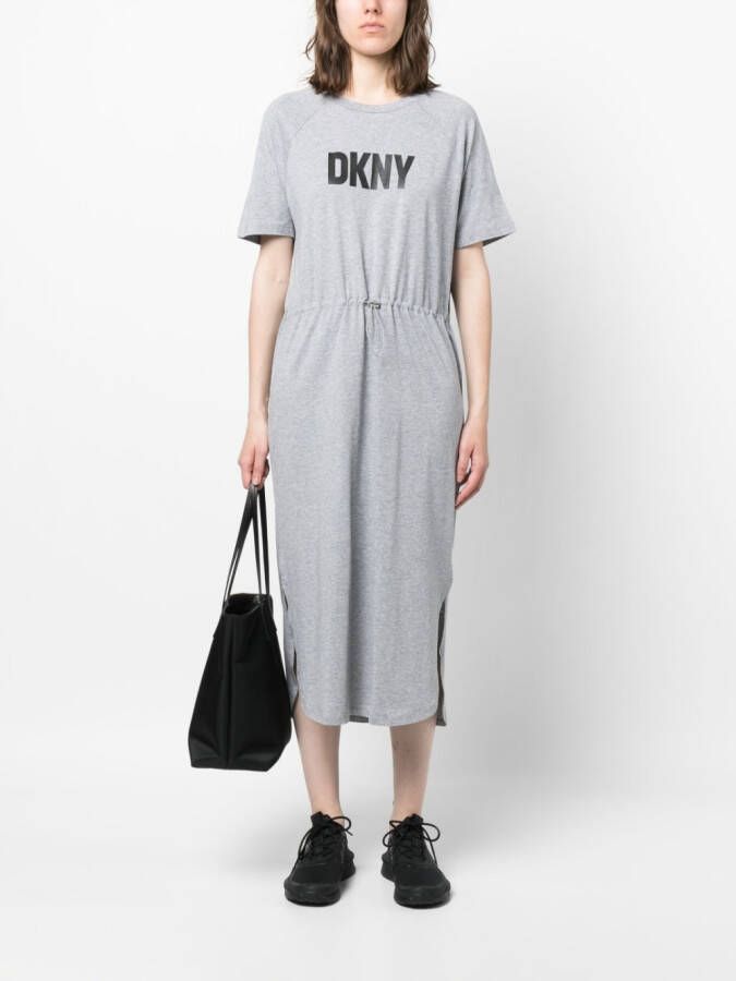 DKNY T-shirtjurk met logoprint Grijs
