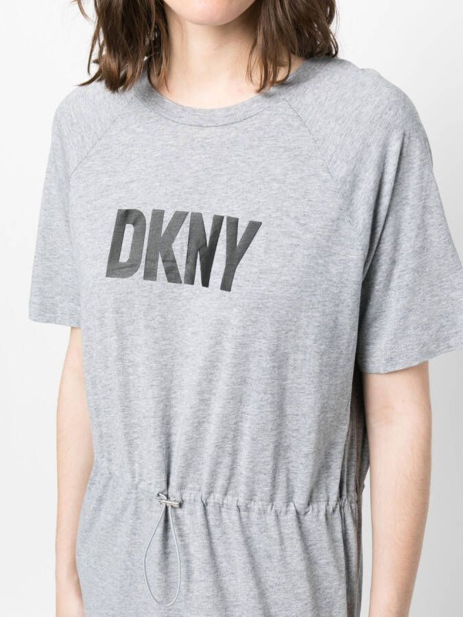 DKNY T-shirtjurk met logoprint Grijs