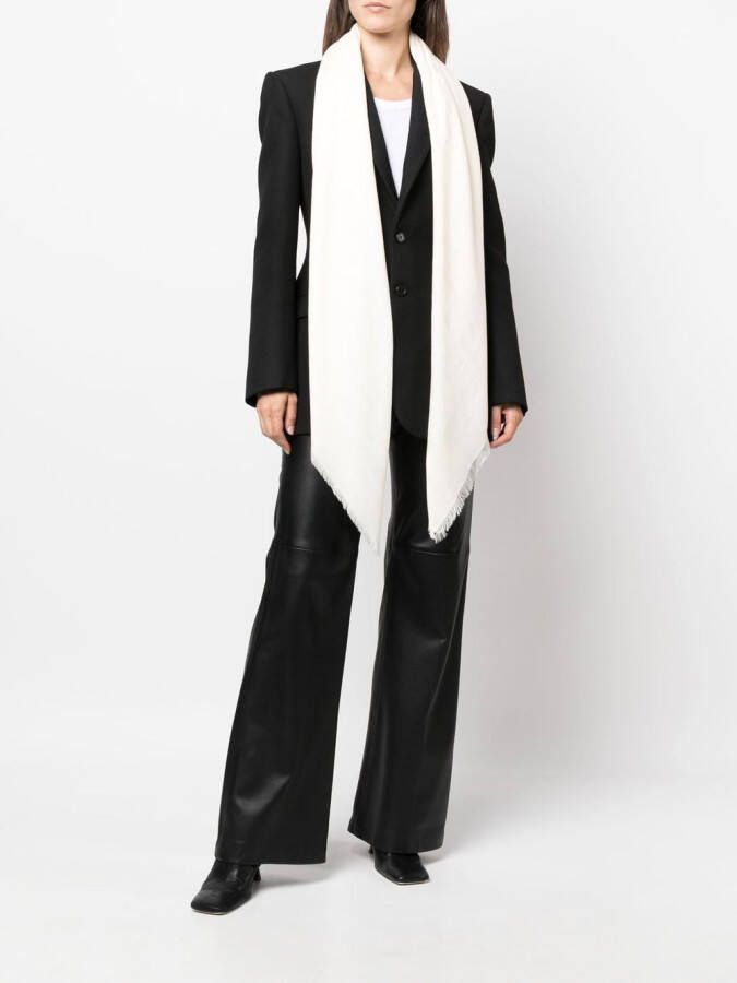 Elisabetta Franchi Sjaal met logo reliëf Beige